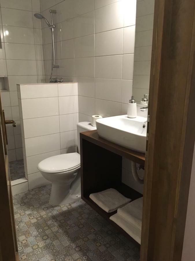 바일레 투슈나드 Casa Karola Haz B&B 외부 사진
