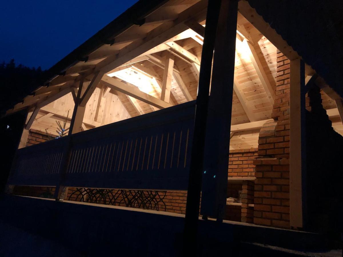 바일레 투슈나드 Casa Karola Haz B&B 외부 사진